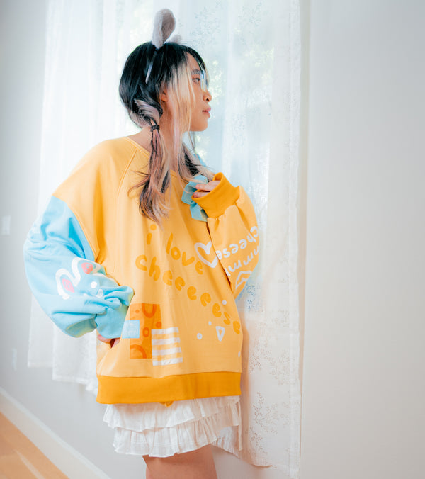 [PRE-ORDER] Cheese Love Off-Shoulder Sweatshirt