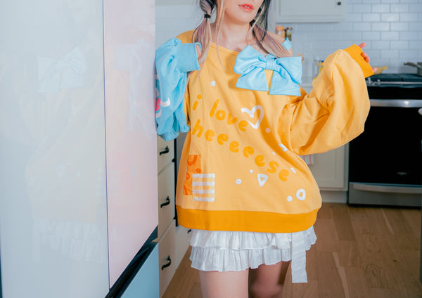 [PRE-ORDER] Cheese Love Off-Shoulder Sweatshirt