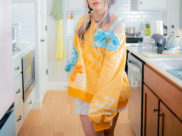 [PRE-ORDER] Cheese Love Off-Shoulder Sweatshirt